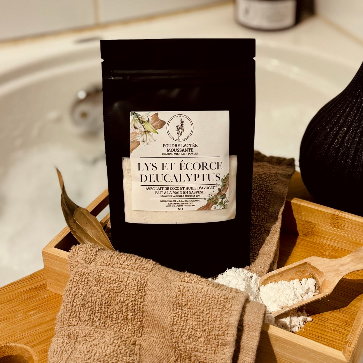 Poudre lactée - Lys et écorce d’eucalyptus