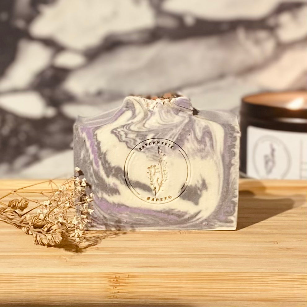 MÛRES ET VANILLE - Savon en Barre Naturel et Végane pour le Corps à l’Argile Blanche et Mauve